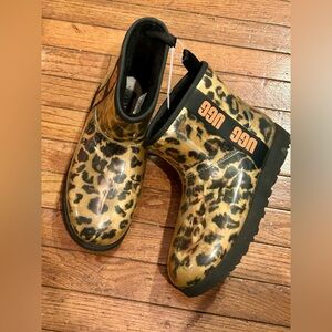 UGG 1122512 Classic Clear Animal Panther Print Mini Boots Leopard Cheetah Sz 10